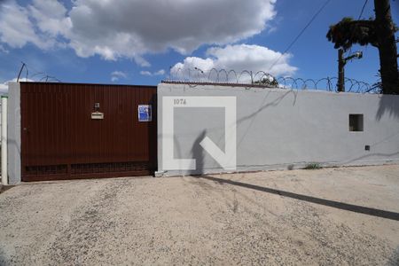 Fachada de casa à venda com 4 quartos, 125m² em Fátima, Canoas