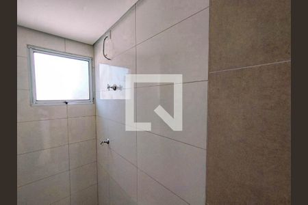 Banheiro de apartamento para alugar com 1 quarto, 30m² em Vila Esperança, São Paulo