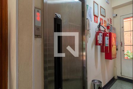Área comum - Elevador de apartamento à venda com 3 quartos, 90m² em Bela Vista, São Paulo