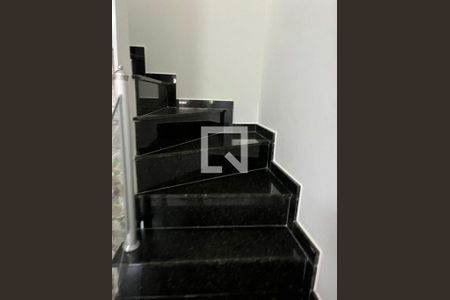 Casa à venda com 3 quartos, 130m² em Vila Carrão, São Paulo