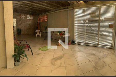 Casa à venda com 2 quartos, 200m² em Vila Carrão, São Paulo