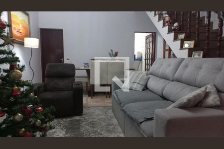 Casa à venda com 3 quartos, 104m² em Vila Carrão, São Paulo