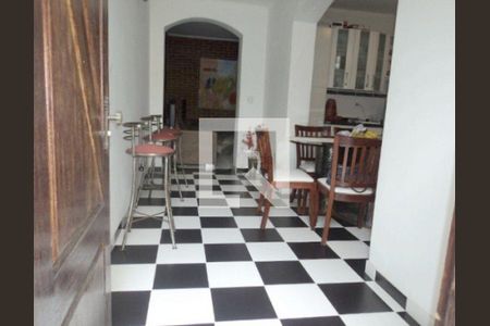 Casa à venda com 3 quartos, 260m² em Vila Libanesa, São Paulo