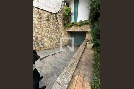 Casa à venda com 5 quartos, 510m² em Vila Carrão, São Paulo