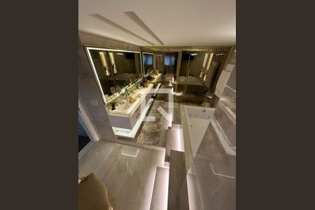 Casa à venda com 5 quartos, 510m² em Vila Carrão, São Paulo
