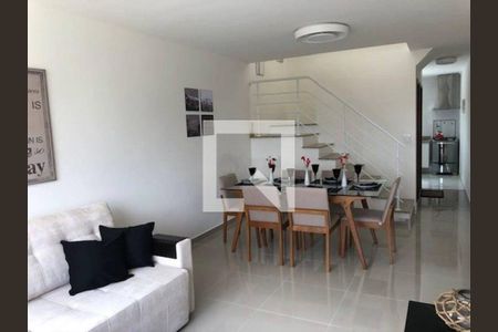 Casa à venda com 3 quartos, 112m² em Jardim Fernandes, São Paulo