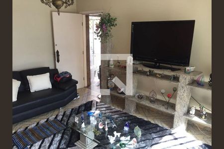 Casa à venda com 3 quartos, 230m² em Vila Carrão, São Paulo