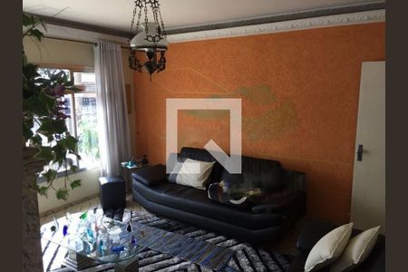 Casa à venda com 3 quartos, 230m² em Vila Carrão, São Paulo