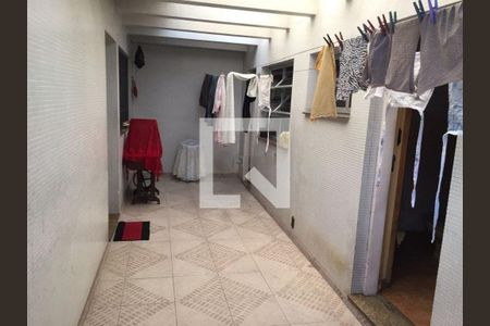 Casa à venda com 3 quartos, 230m² em Vila Carrão, São Paulo