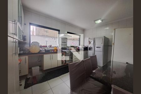 Casa à venda com 3 quartos, 300m² em Vila Santa Isabel, São Paulo