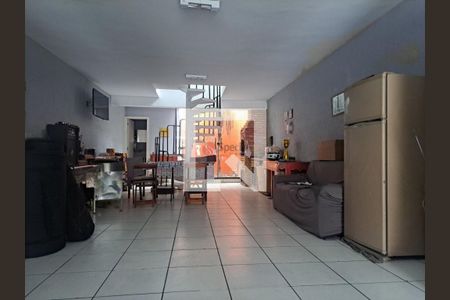 Casa à venda com 3 quartos, 300m² em Vila Santa Isabel, São Paulo