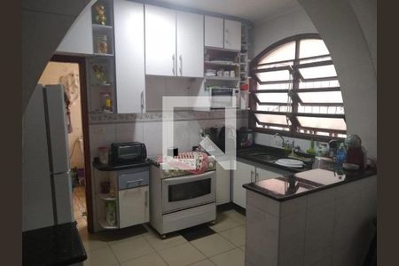 Casa à venda com 3 quartos, 140m² em Vila Antonieta, São Paulo
