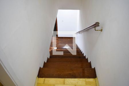 Corredor de casa para alugar com 3 quartos, 350m² em Jardim Textil, São Paulo
