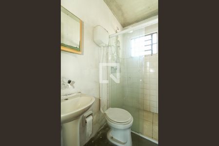 Banheiro de apartamento à venda com 2 quartos, 45m² em Santa Rosa de Lima, Porto Alegre