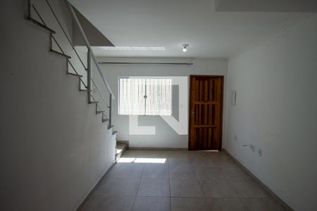 Sala de casa de condomínio para alugar com 2 quartos, 72m² em Jardim Silva Teles, São Paulo