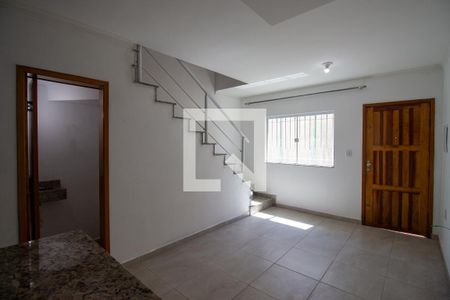 Sala de casa de condomínio para alugar com 2 quartos, 72m² em Jardim Silva Teles, São Paulo