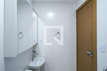 Banheiro de apartamento para alugar com 2 quartos, 46m² em Vila Caiçara, Praia Grande