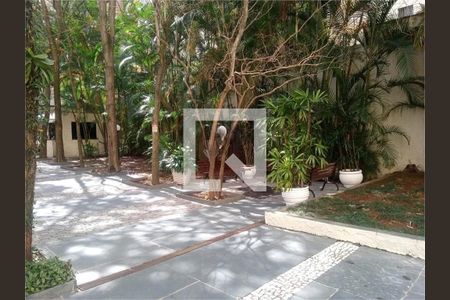 Apartamento à venda com 2 quartos, 137m² em Vila Madalena, São Paulo