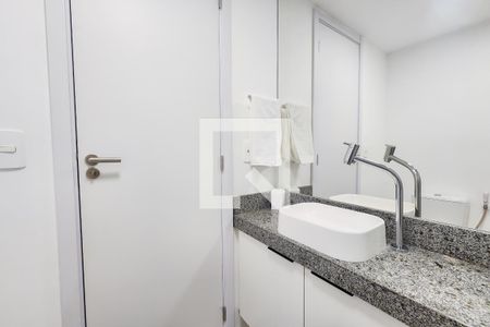 Banheiro de apartamento para alugar com 1 quarto, 38m² em Centro, Rio de Janeiro