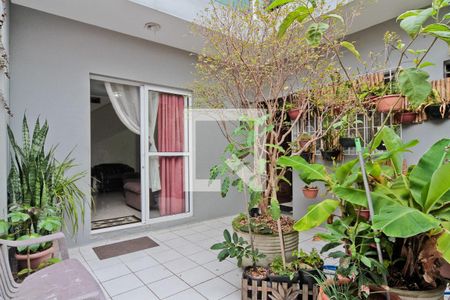 Casa 2 - área externa de casa para alugar com 5 quartos, 530m² em Vila Romero, São Paulo