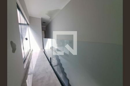 Casa à venda com 3 quartos, 185m² em Vila Carrão, São Paulo