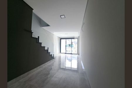Casa à venda com 3 quartos, 185m² em Vila Carrão, São Paulo