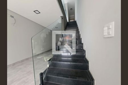Casa à venda com 3 quartos, 185m² em Vila Carrão, São Paulo