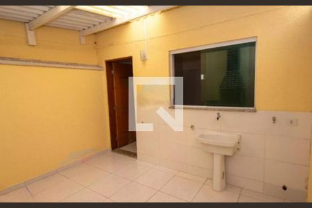 Casa à venda com 2 quartos, 98m² em Vila Carrão, São Paulo