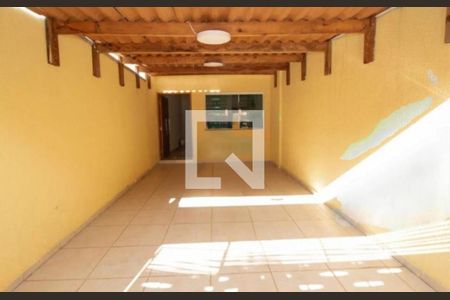Casa à venda com 2 quartos, 98m² em Vila Carrão, São Paulo