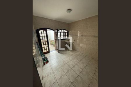 Casa à venda com 3 quartos, 320m² em Vila Santa Isabel, São Paulo