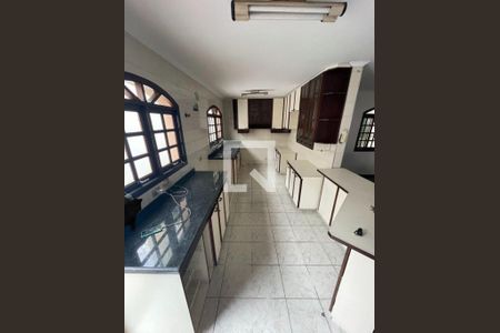 Casa à venda com 3 quartos, 320m² em Vila Santa Isabel, São Paulo