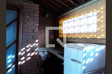 Casa à venda com 3 quartos, 200m² em Vila Tolstoi, São Paulo