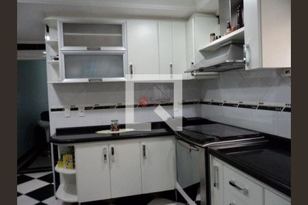 Casa à venda com 3 quartos, 200m² em Vila Tolstoi, São Paulo