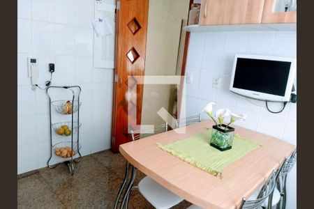 Casa à venda com 3 quartos, 200m² em Vila Regente Feijó, São Paulo