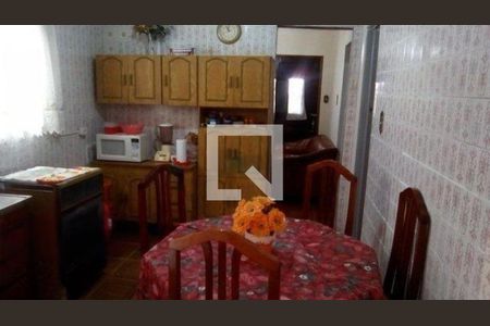 Casa à venda com 2 quartos, 200m² em Vila Carrão, São Paulo