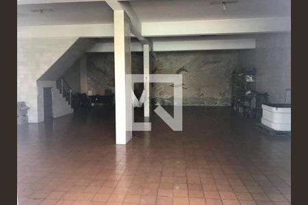 Casa à venda com 3 quartos, 330m² em Vila Matilde, São Paulo