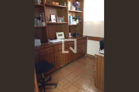 Casa à venda com 4 quartos, 280m² em Vila Carrão, São Paulo