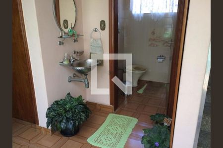 Casa à venda com 4 quartos, 280m² em Vila Carrão, São Paulo