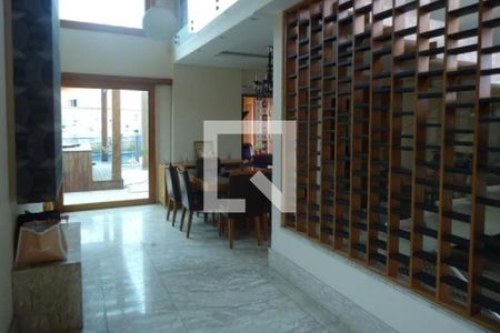 Casa à venda com 3 quartos, 200m² em Vila Matilde, São Paulo