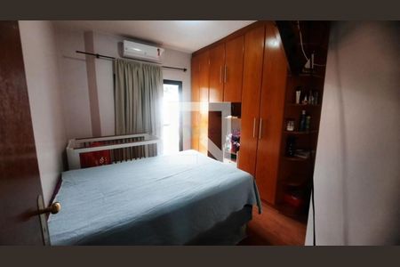 Casa à venda com 3 quartos, 241m² em Vila Carrão, São Paulo