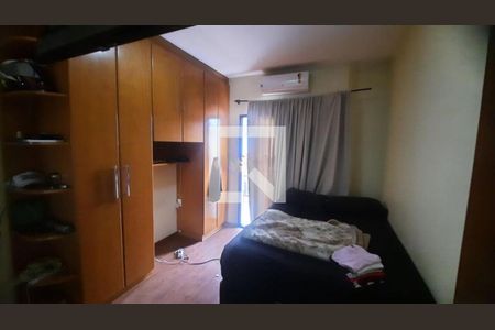 Casa à venda com 3 quartos, 241m² em Vila Carrão, São Paulo