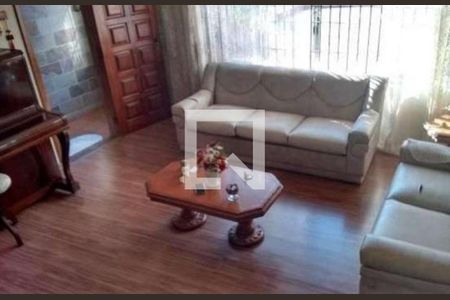 Casa à venda com 4 quartos, 240m² em Chácara Mafalda, São Paulo