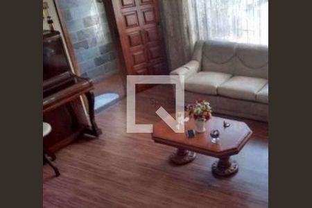 Casa à venda com 4 quartos, 240m² em Chácara Mafalda, São Paulo