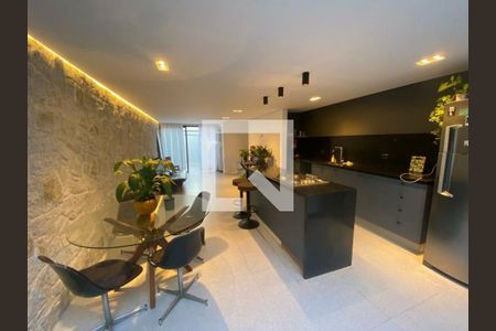 Casa à venda com 3 quartos, 130m² em Vila Gomes Cardim, São Paulo