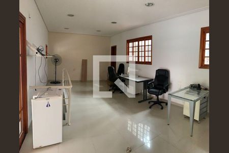 Casa à venda com 2 quartos, 220m² em Jardim Textil, São Paulo