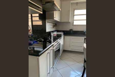Casa à venda com 5 quartos, 230m² em Vila Antonieta, São Paulo