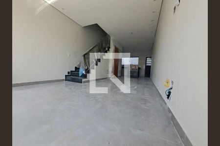 Casa à venda com 2 quartos, 129m² em Vila Carrão, São Paulo