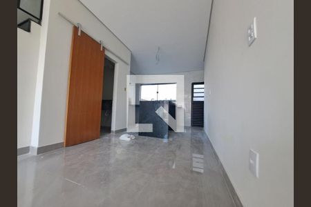 Casa à venda com 2 quartos, 129m² em Vila Carrão, São Paulo