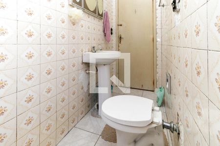 Banheiro de casa à venda com 6 quartos, 200m² em Jardim Vila Formosa, São Paulo