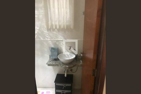 Casa à venda com 3 quartos, 110m² em Vila Carrão, São Paulo